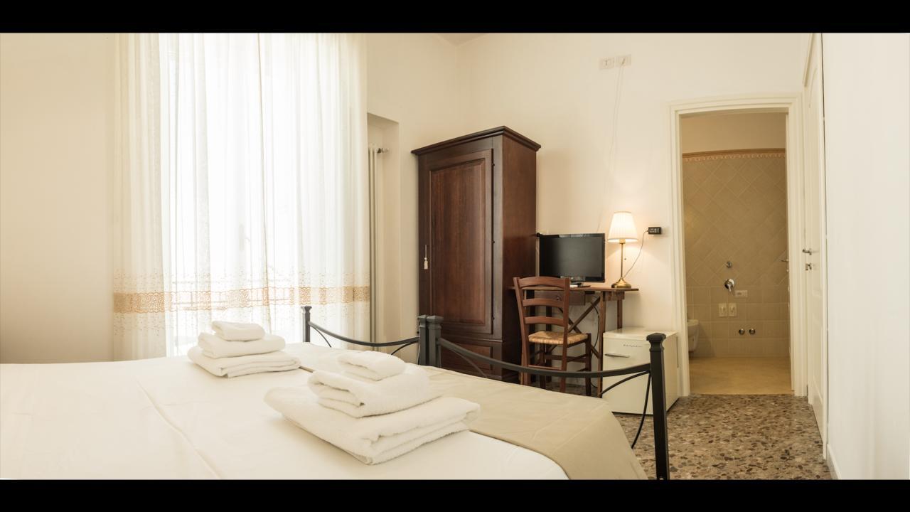 Double Room,509805456:JPEG